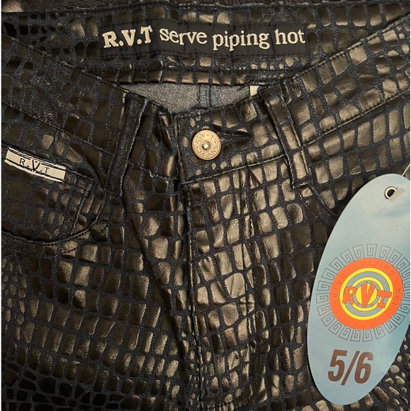 R.V.T serve piping hot, deep navy blue jeans - Picture 5 of 7